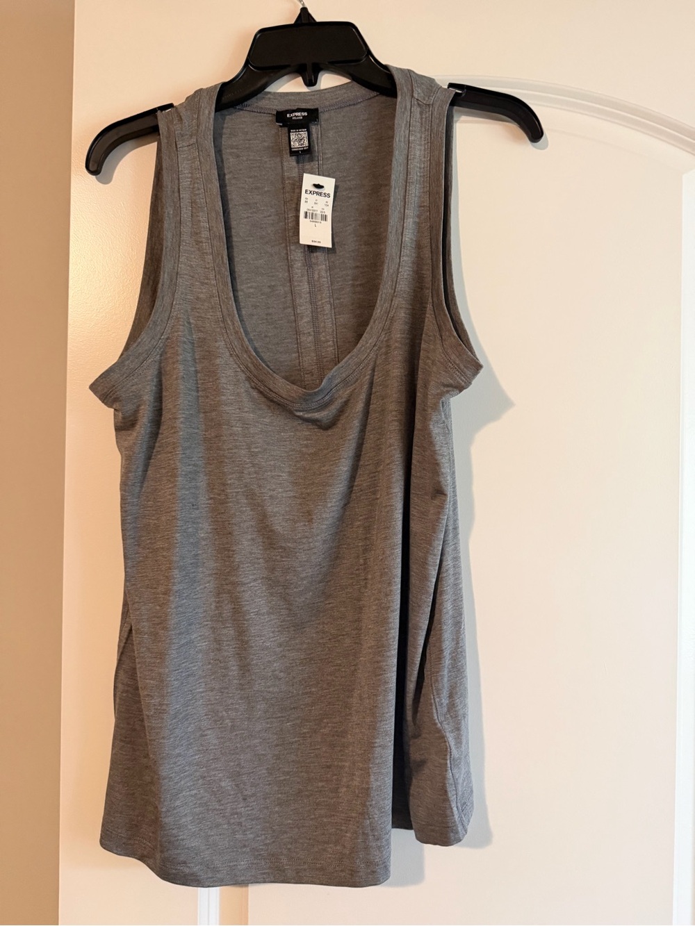 Express Women's Gray Scoop Neck Tank Top - Heather Gray